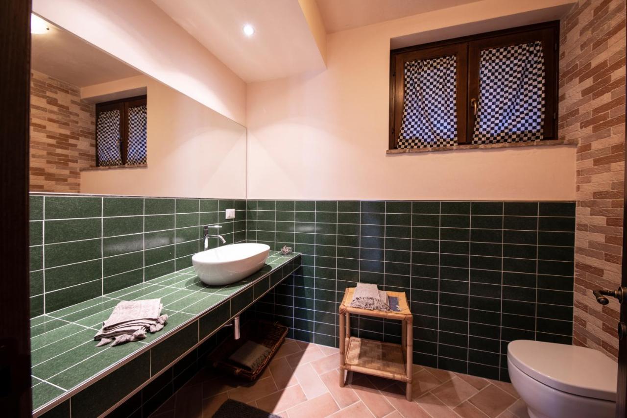 Villa Ermelinda - Piscina Privata E Jacuzzi Castelraimondo Ngoại thất bức ảnh